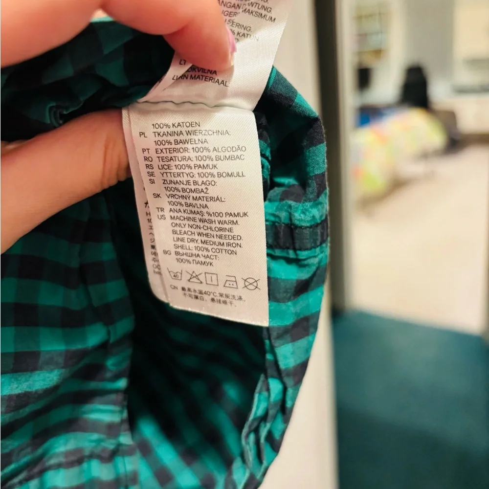 H&M Green Checkered Casual Button Down Shirt, Size Large